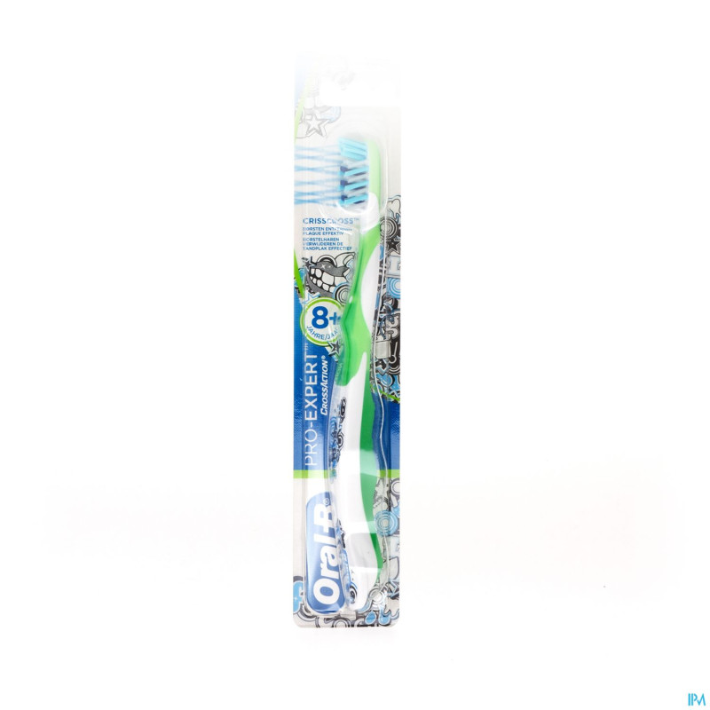 Oral b brosse crossaction junior 8+