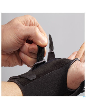 Futuro attelle poignet reversible ajustable noir 1