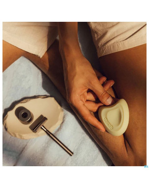 Savon solide rasage douceur bb larch    80g