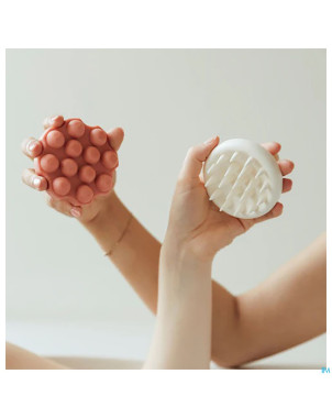 Wondr silicone scalp massager blanc