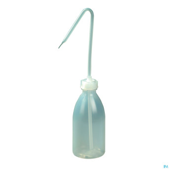 Pissette plastique    100ml 3969 aca